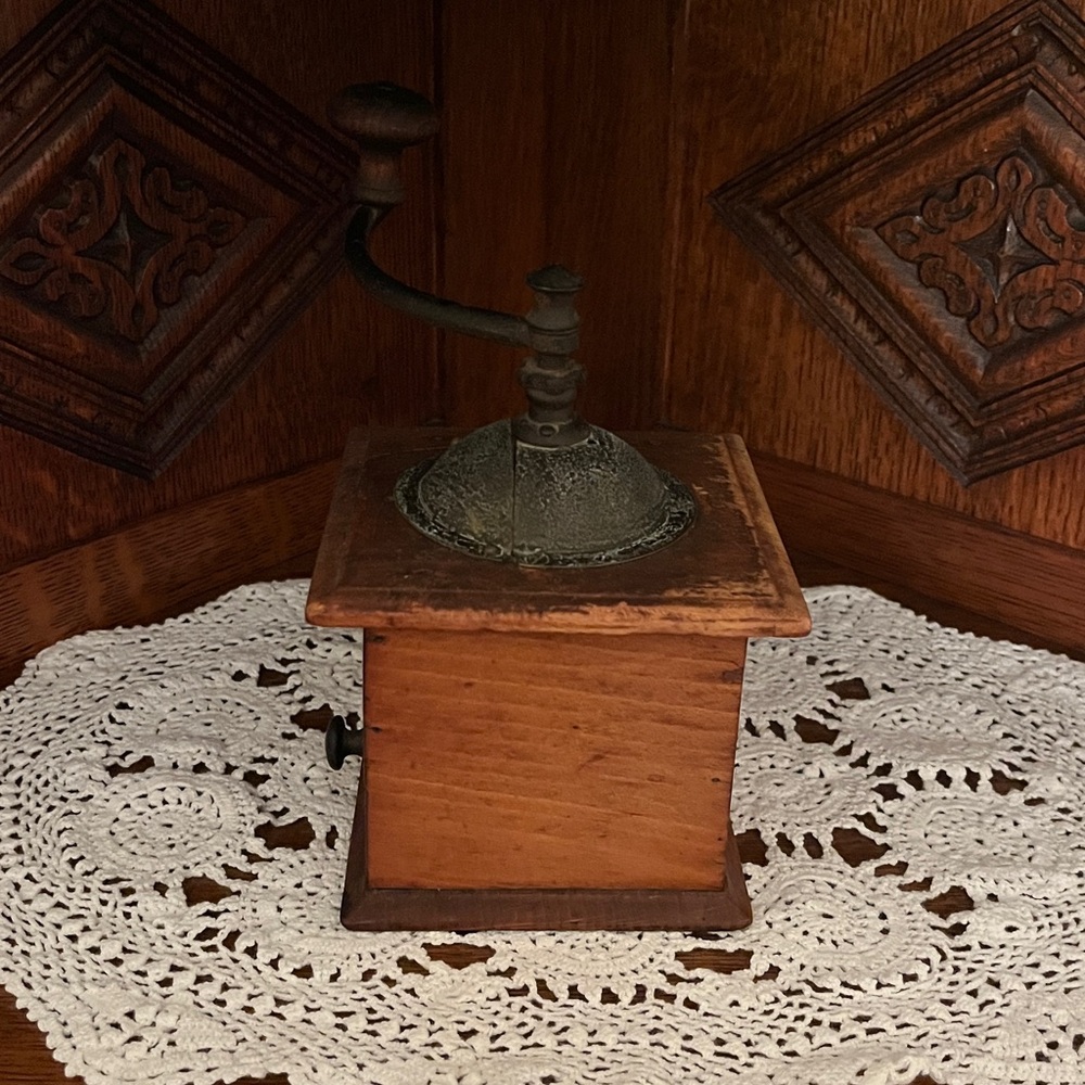 Vintage coffee grinder - Picture 4 of 10